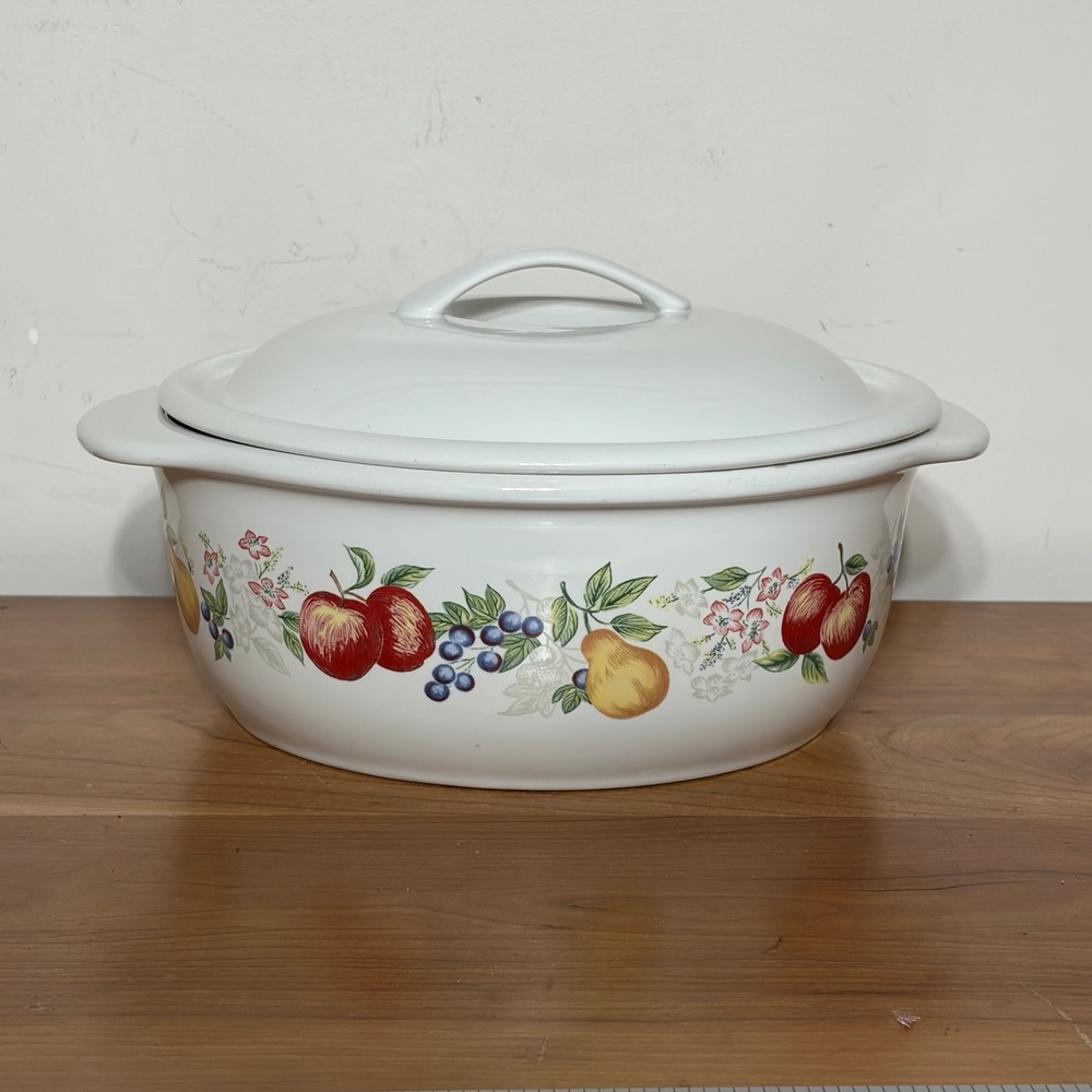 Corelle Coordinates Orchard Rose 2.5 Qt Stoneware Casserole Dish with Lid White